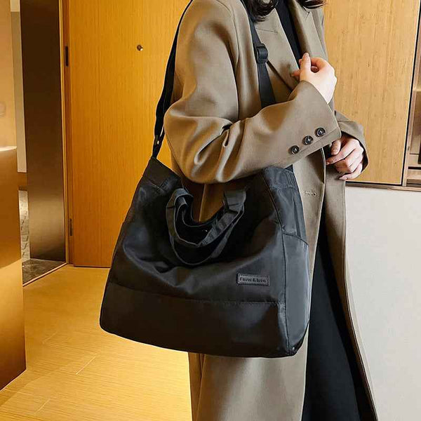 Large-Capacity Nylon Crossbody Bag – Versatile Everyday Carryall for The Stander